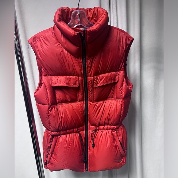 Soia & Kyo Deanna Vest - Picture 2 of 3